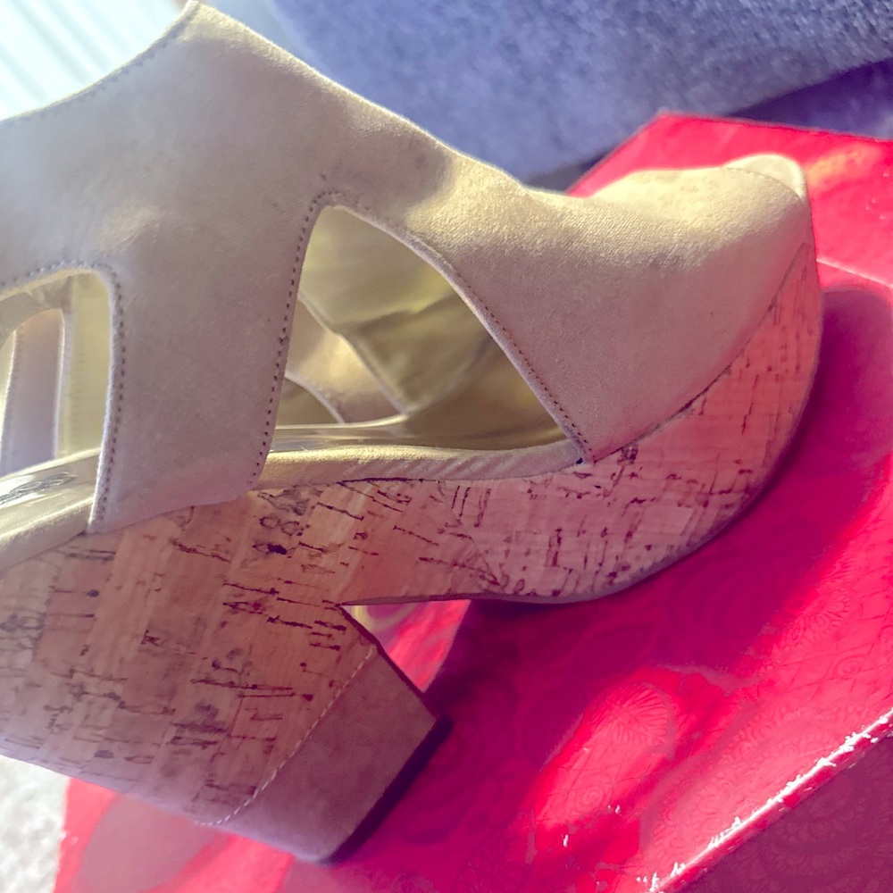 Carlos Santana wedge heels